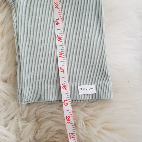 $5 Add on | High waisted ribbed biker shorts M - Picture 6 of 9